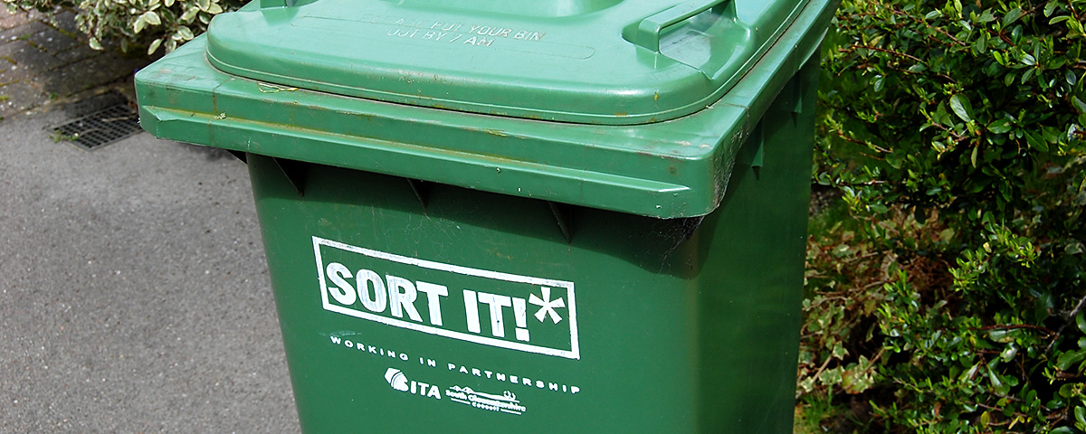 Photo of a South Gloucestershire Council garden waste bin.